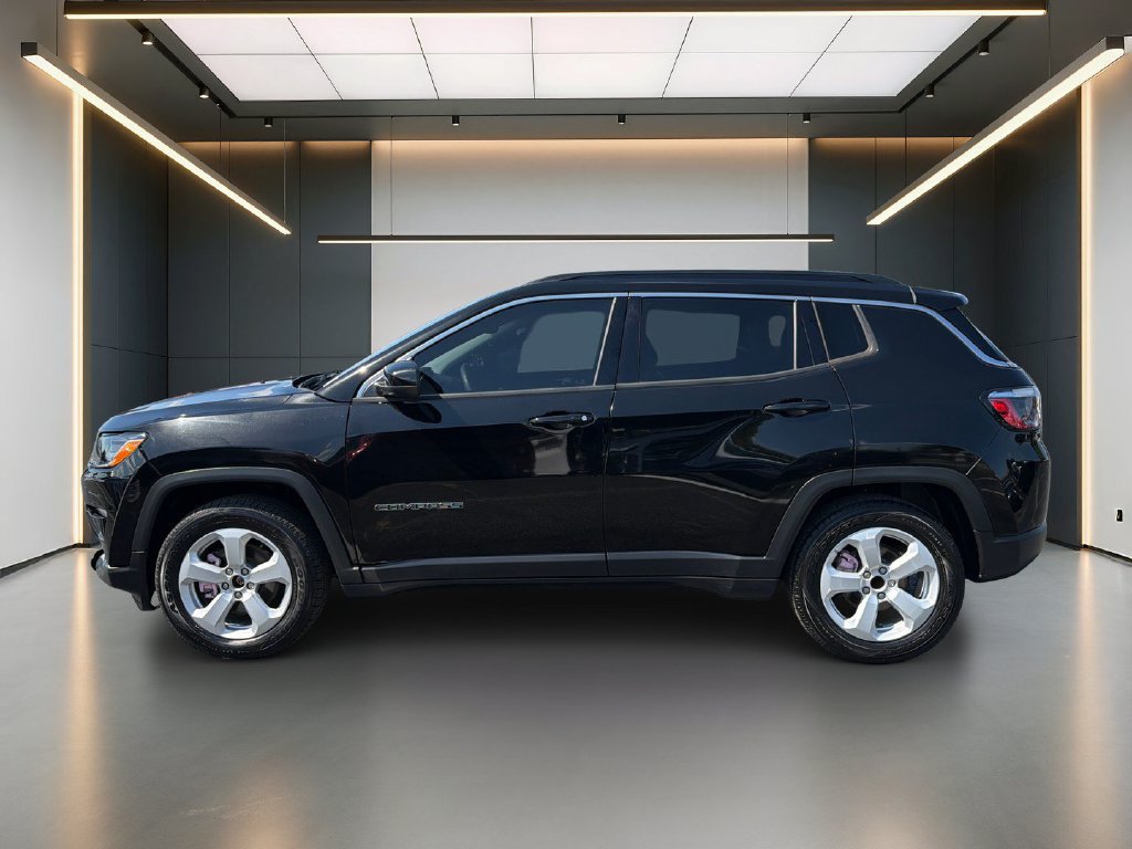 Used 2021 Jeep Compass Latitude FWD image 2