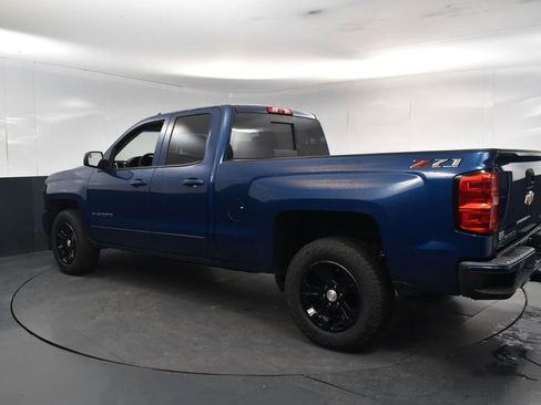 Used 2018 Chevrolet Silverado 1500 LT w/ All Star Edition AWD/4WD image 3