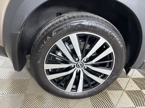 Used 2024 Nissan Pathfinder Platinum w/ Cargo Package image 35