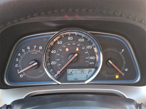 Used 2015 Toyota RAV4 Limited image 18