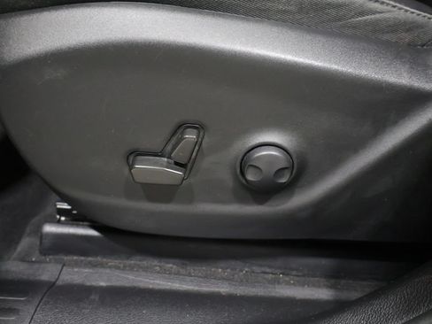 Used 2022 Jeep Cherokee Trailhawk AWD/4WD image 12