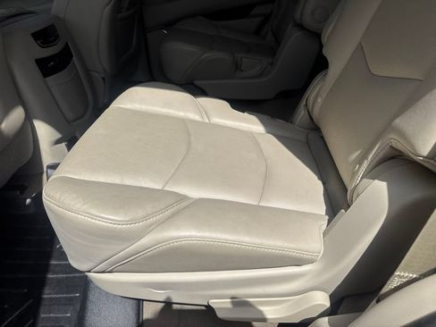 Used 2015 Cadillac Escalade Premium RWD image 15
