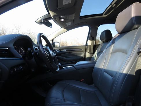 Used 2021 Buick Enclave Premium w/ Sun and Sites Package image 10