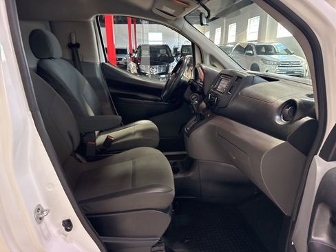 Used 2018 Nissan NV200 SV w/ Navigation Package image 34