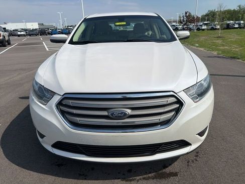 Used 2018 Ford Taurus SEL w/ Equipment Group 201A FWD image 3