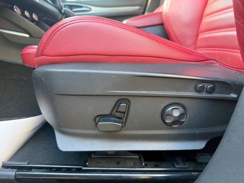 Used 2022 Alfa Romeo Stelvio Veloce AWD/4WD image 14