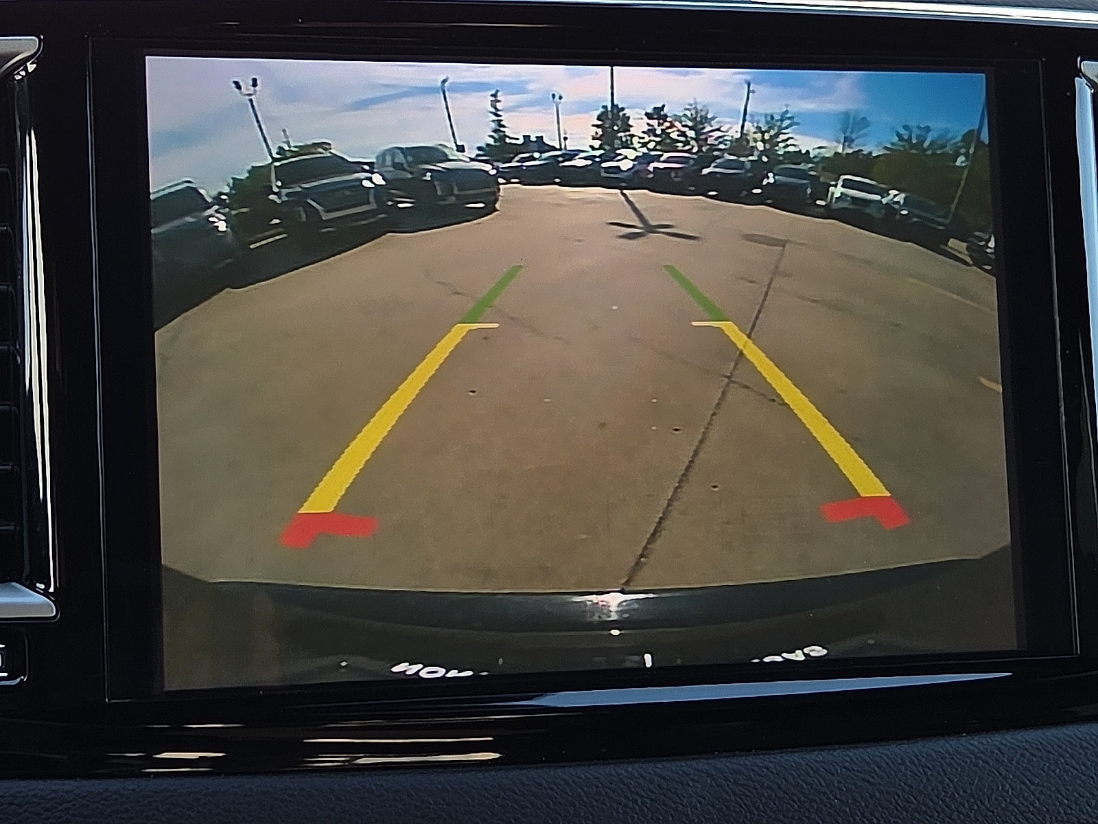 Used 2025 Chrysler Pacifica Select FWD image 16