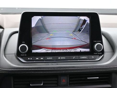 Used 2023 Nissan Rogue SV FWD image 24