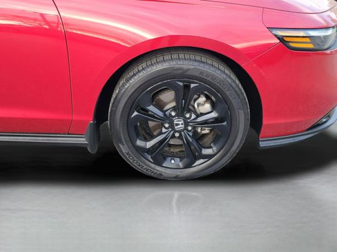 Used 2025 Honda Accord SE image 10