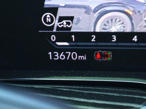 Used 2024 Cadillac Escalade V w/ LPO, ONYX Package image 41