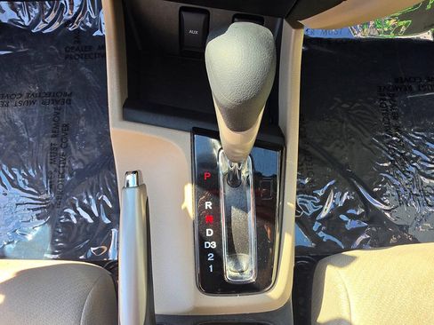 Used 2013 Honda Civic LX image 38