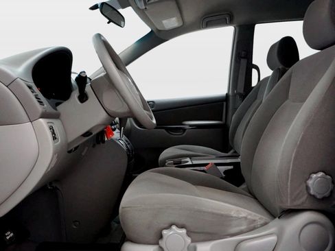 Used 2004 Toyota Sienna LE FWD image 9