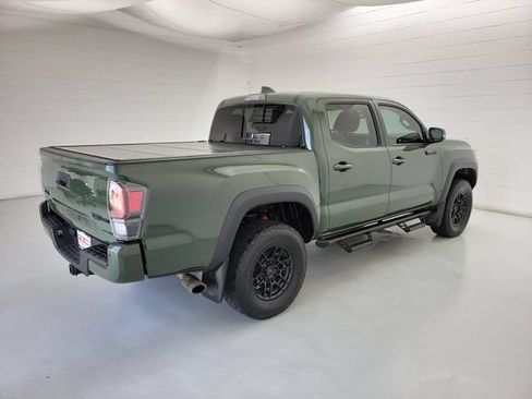 Used 2020 Toyota Tacoma TRD Pro AWD/4WD image 5