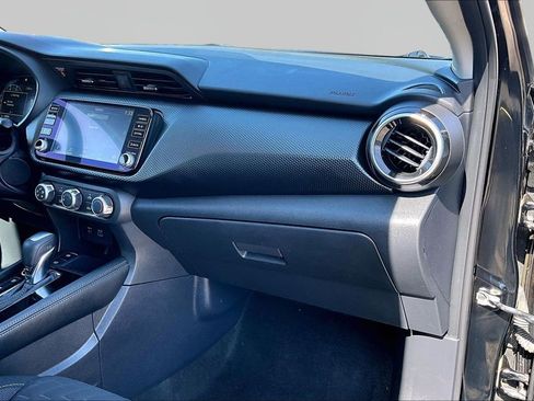 Used 2023 Nissan Kicks SV image 17