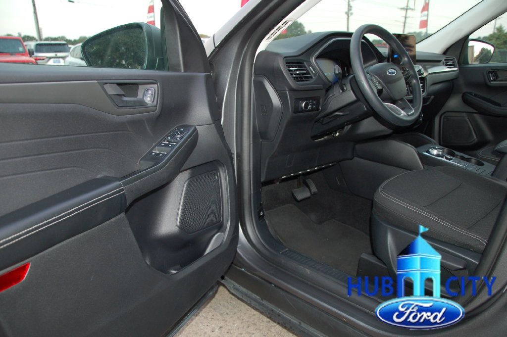 Used 2025 Ford Escape Active FWD image 11