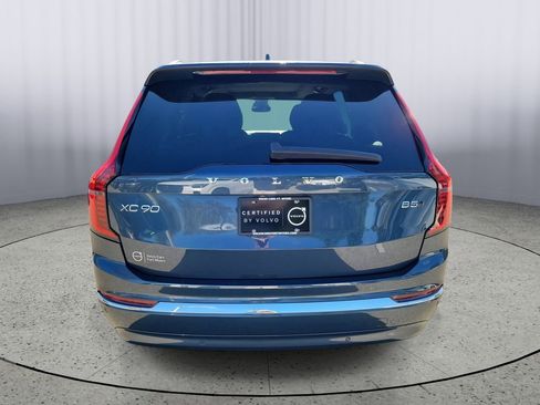 Certified 2025 Volvo XC90 B5 Plus image 5
