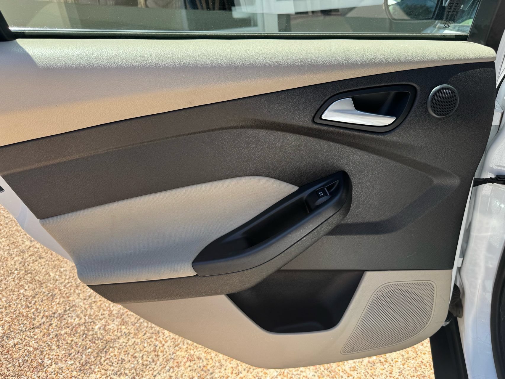 Used 2018 Ford Focus Electric Hatchback FWD image 24