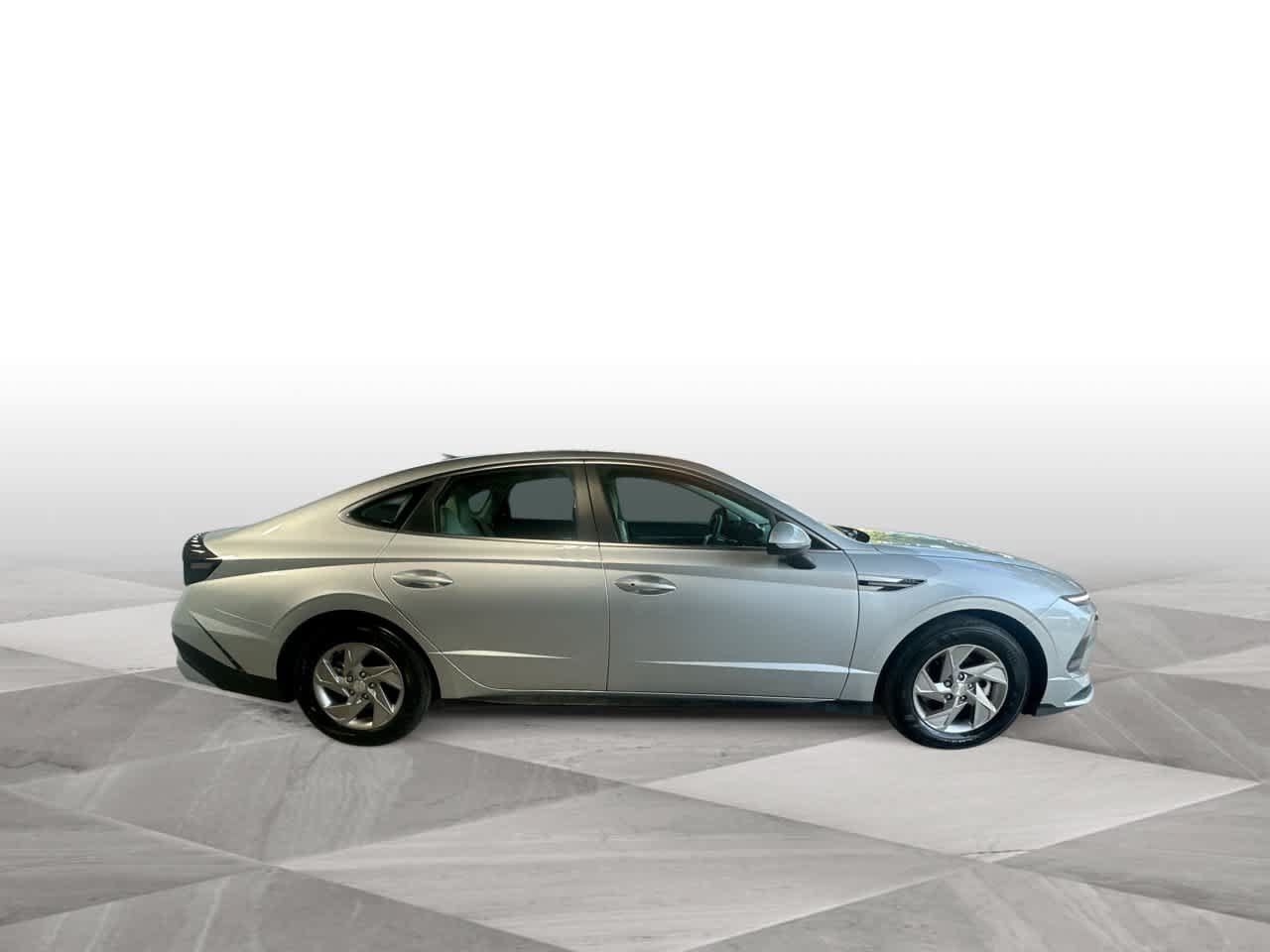 Used 2026 Hyundai Sonata SE FWD image 9