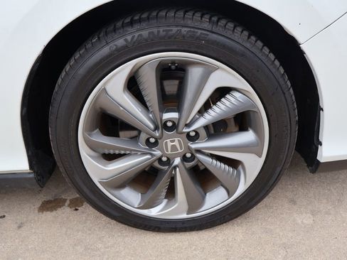 Used 2018 Honda Clarity Plug-In Hybrid image 9