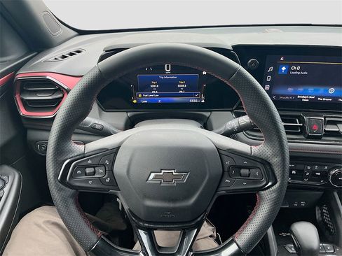 Used 2025 Chevrolet TrailBlazer RS w/ Convenience Package image 11