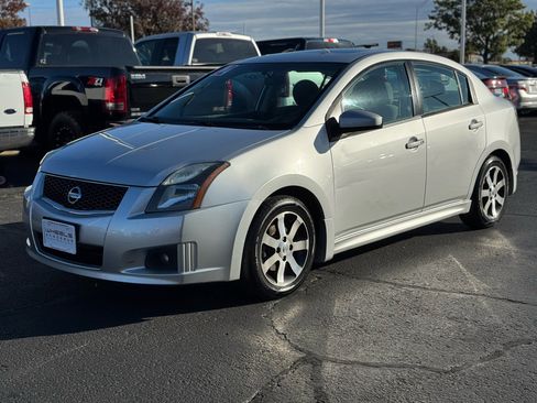 Used 2012 Nissan Sentra 2.0 SR w/ Special Edition Pkg image 9