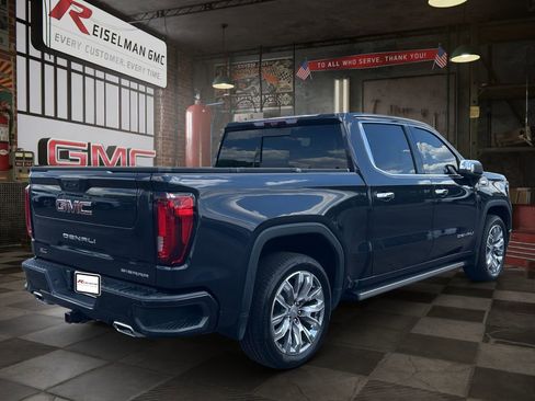 Certified 2023 GMC Sierra 1500 Denali w/ Denali Reserve Package AWD/4WD image 3