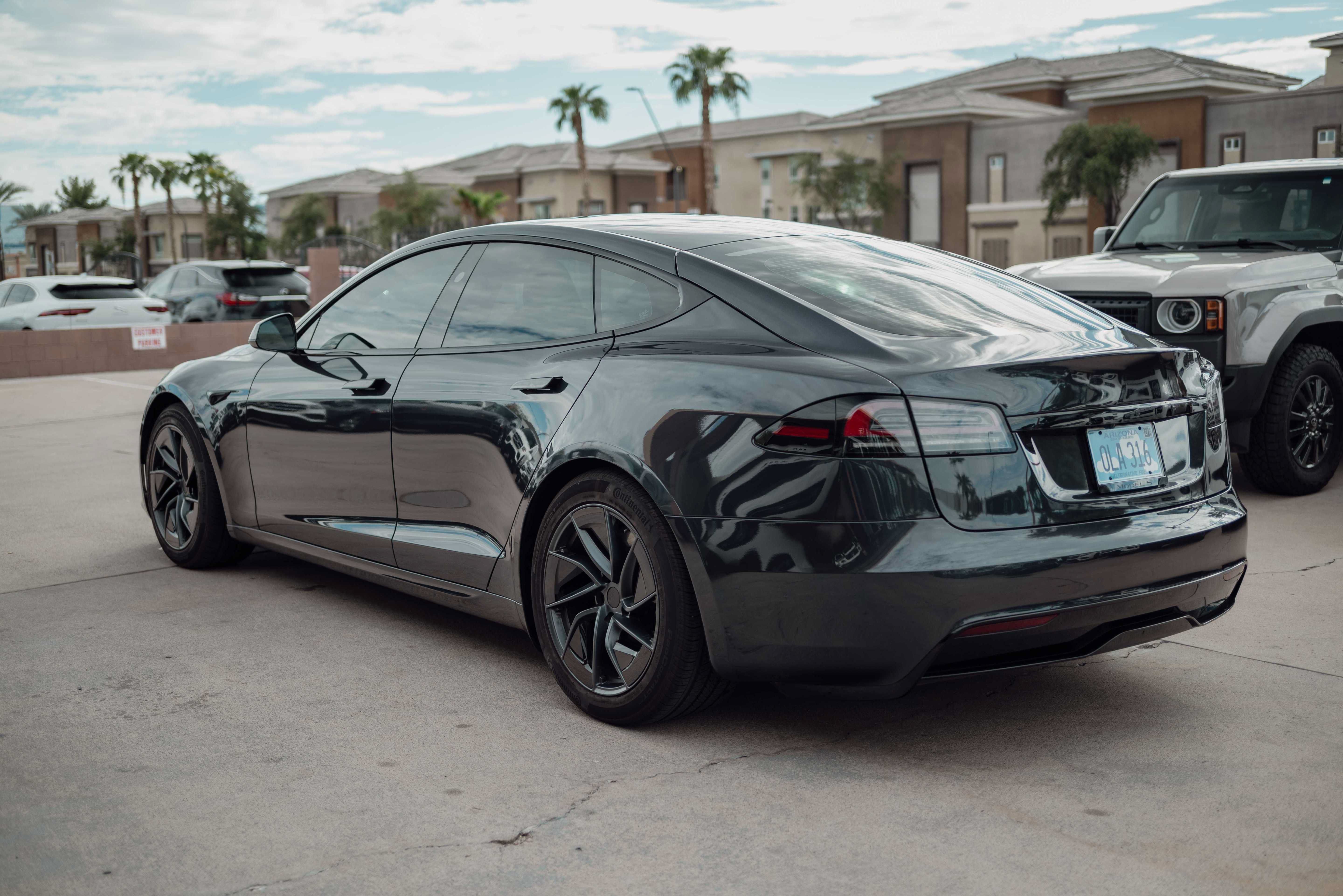 Used 2026 Tesla Model S AWD/4WD image 4