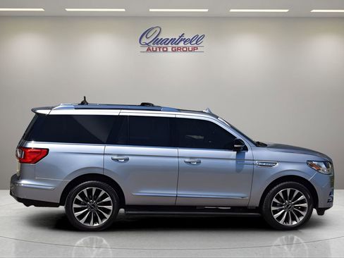 Used 2020 Lincoln Navigator Reserve w/ Luxury Package AWD/4WD image 3