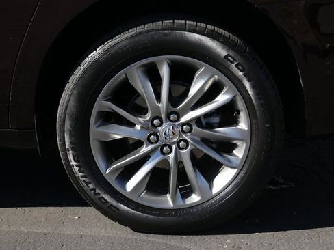 Used 2024 Buick Enclave Avenir w/ Avenir Technology Package image 10