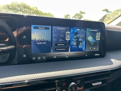 New 2026 Nissan Kicks SR FWD image 31
