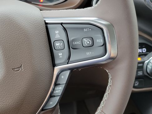 New 2026 RAM 1500 Laramie AWD/4WD image 12