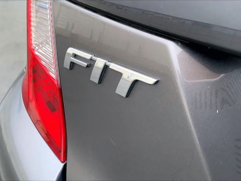 Used 2017 Honda Fit LX image 9