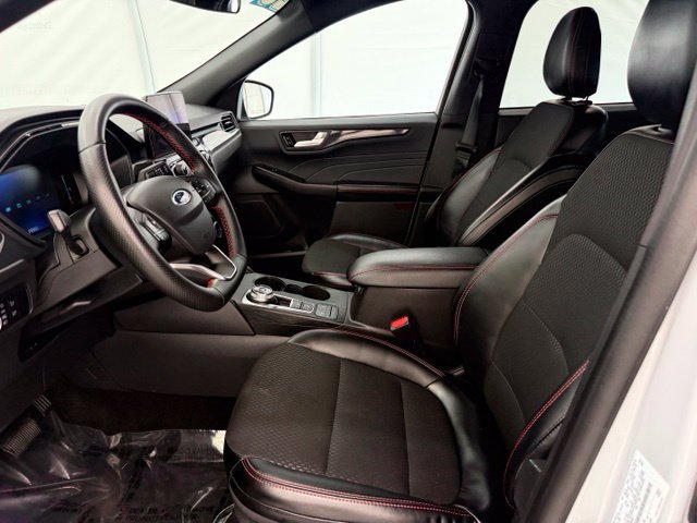 Used 2025 Ford Escape ST-Line AWD/4WD image 11