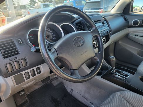 Used 2010 Toyota Tacoma 4x4 Access Cab V6 image 6