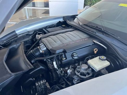 Used 2017 Chevrolet Corvette Stingray Coupe w/ Carbon Flash Badge Package RWD image 32