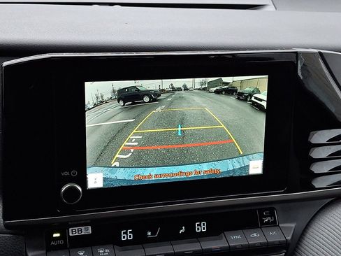 Used 2026 Toyota Camry SE FWD image 17