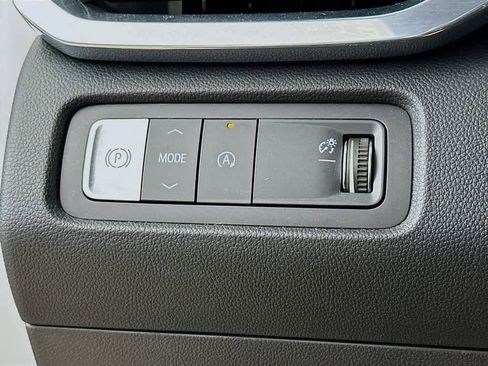 Used 2025 GMC Acadia Elevation FWD image 27