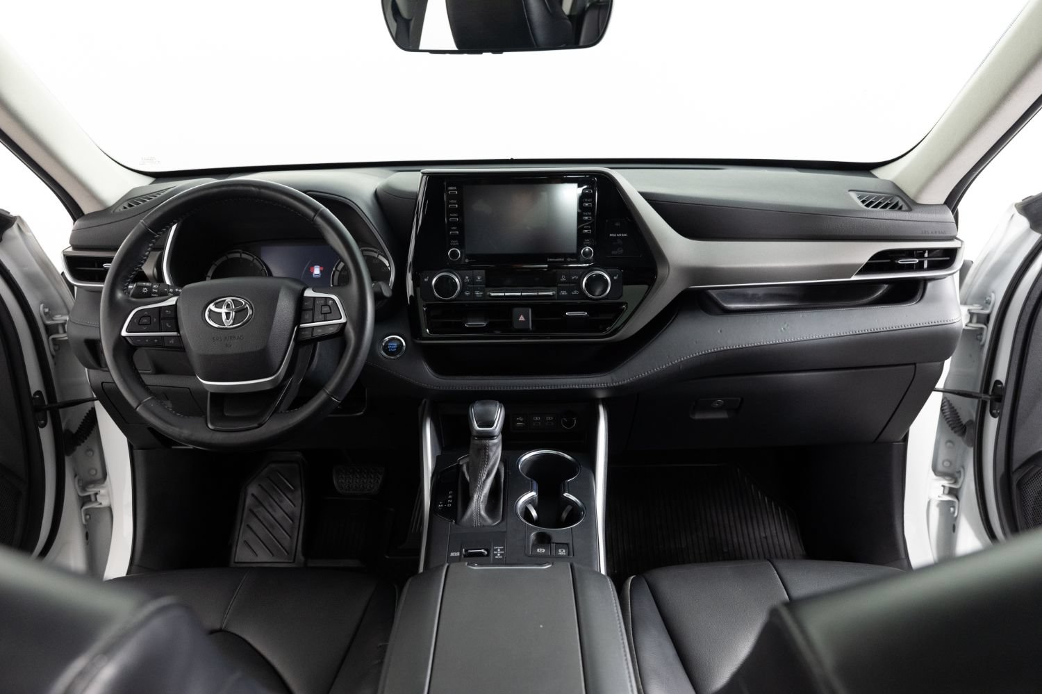 Used 2022 Toyota Highlander XLE FWD image 40