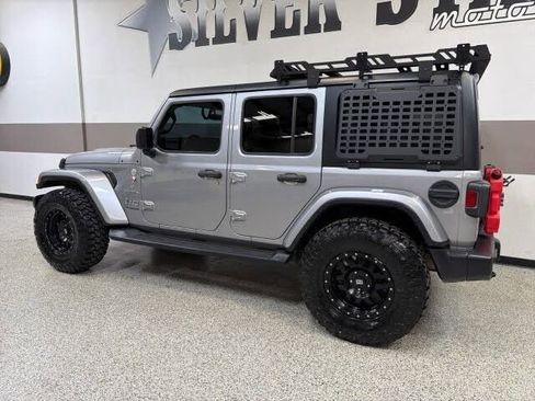 Used 2020 Jeep Wrangler Unlimited Sahara AWD/4WD image 6