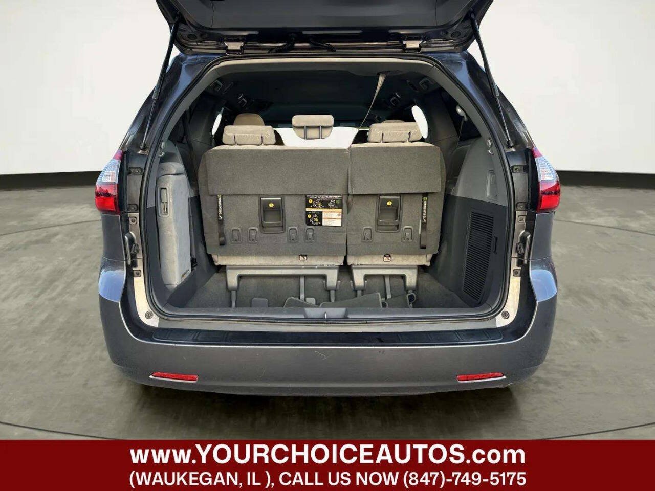 Used 2020 Toyota Sienna LE FWD image 17