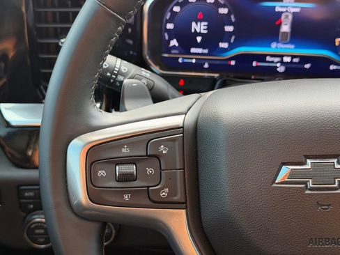 Used 2025 Chevrolet Silverado 1500 LT Trail Boss w/ Convenience Package II AWD/4WD image 20