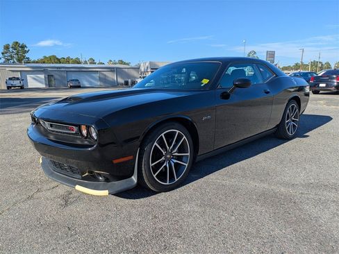 Used 2023 Dodge Challenger R/T image 8