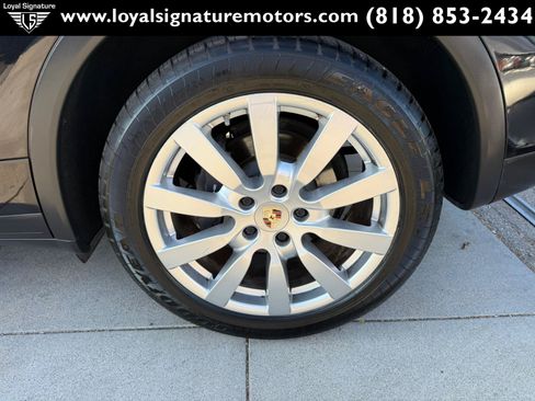 Used 2012 Porsche Cayenne AWD/4WD image 12