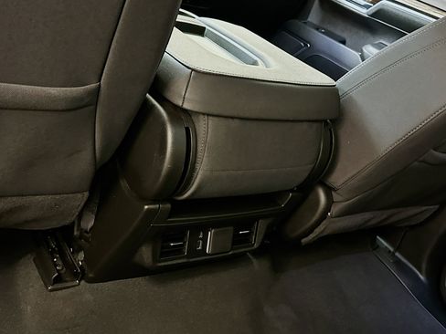 Used 2024 GMC Sierra 1500 Elevation image 28