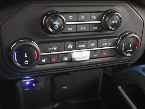 Used 2022 Ford Bronco Wildtrak image 28