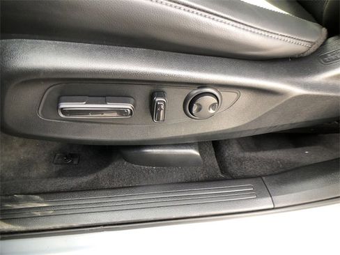 Used 2024 Honda CR-V EX-L image 12