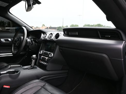 Used 2019 Ford Mustang GT Premium w/ Equipment Group 401A RWD image 20