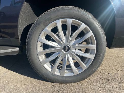 Certified 2024 Cadillac Escalade ESV Premium Luxury image 12