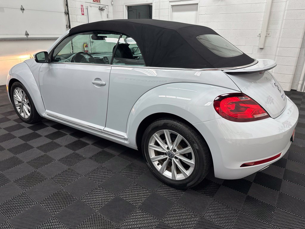 Used 2019 Volkswagen Beetle 2.0T SE FWD image 7