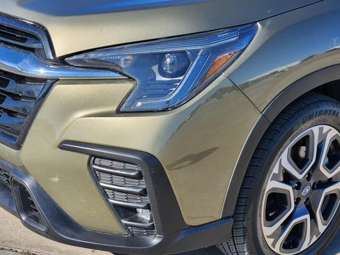 Used 2023 Subaru Ascent Limited w/ Technology Package image 9